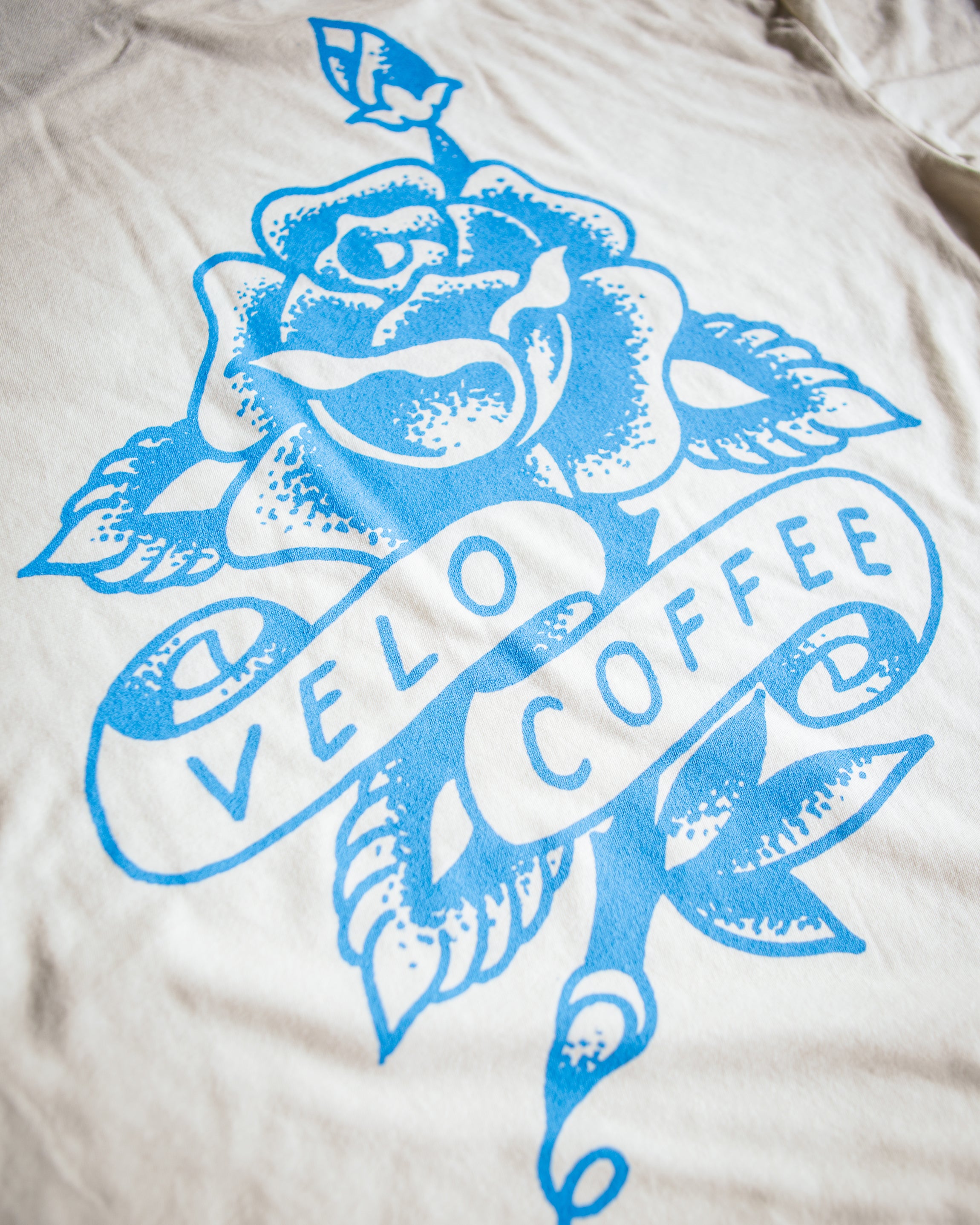 Velo Coffee + Nathan Harden ROSE DREAMZ Tee in Cream